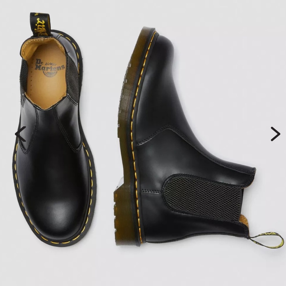 *SOLD* DR. MARTENS 2976 Yellow Stitch Smooth  Leather Chelsea Boots sz 9 - Picture 3 of 12